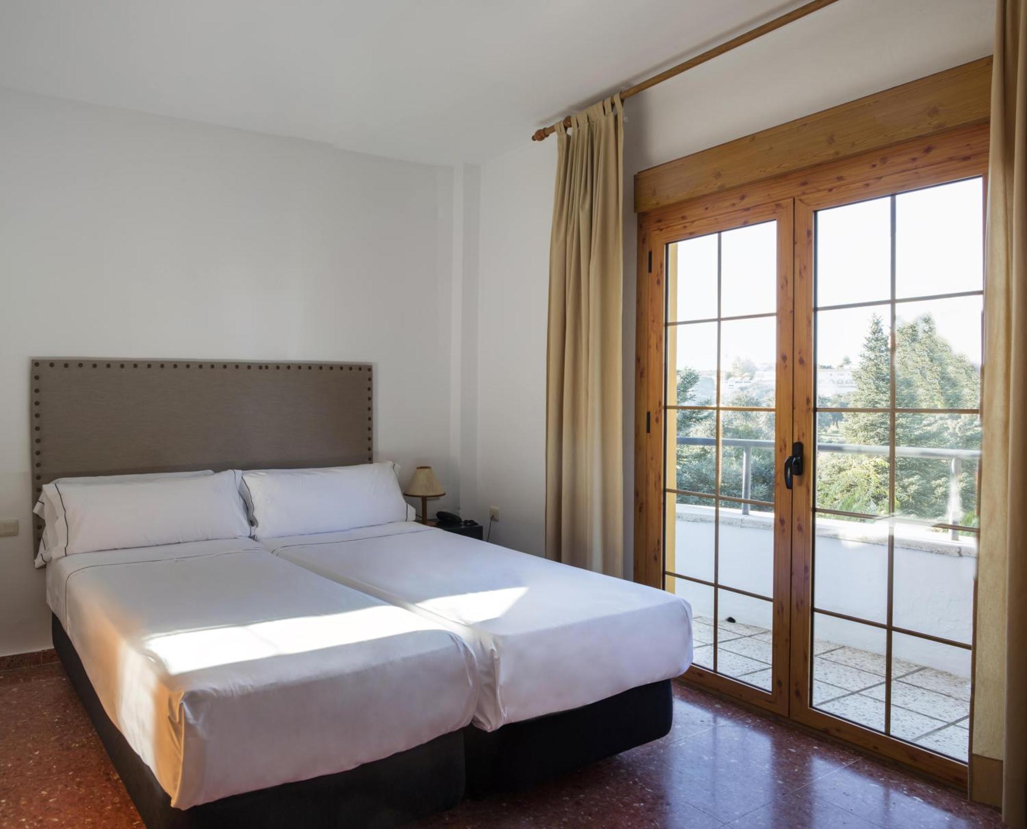 Family Double Room,1538083024:JPEG